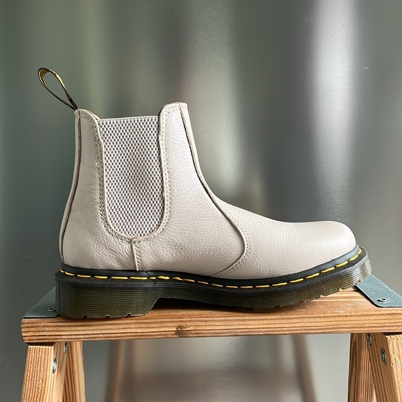 Dr. Martens 2976 Chelsea Boots 7 NWT - Picture 11 of 14